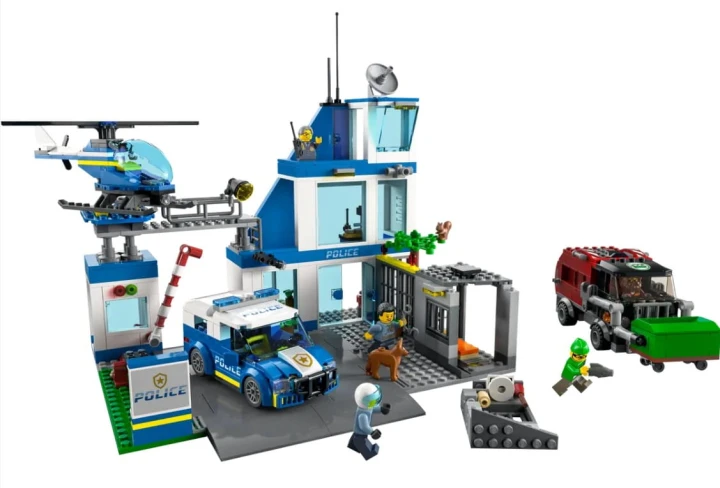lego60316wawa.jpg